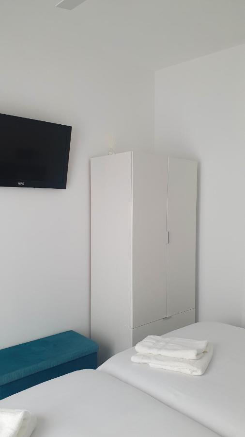 Tres Torres Apartamento Turistico Almoharin Ngoại thất bức ảnh