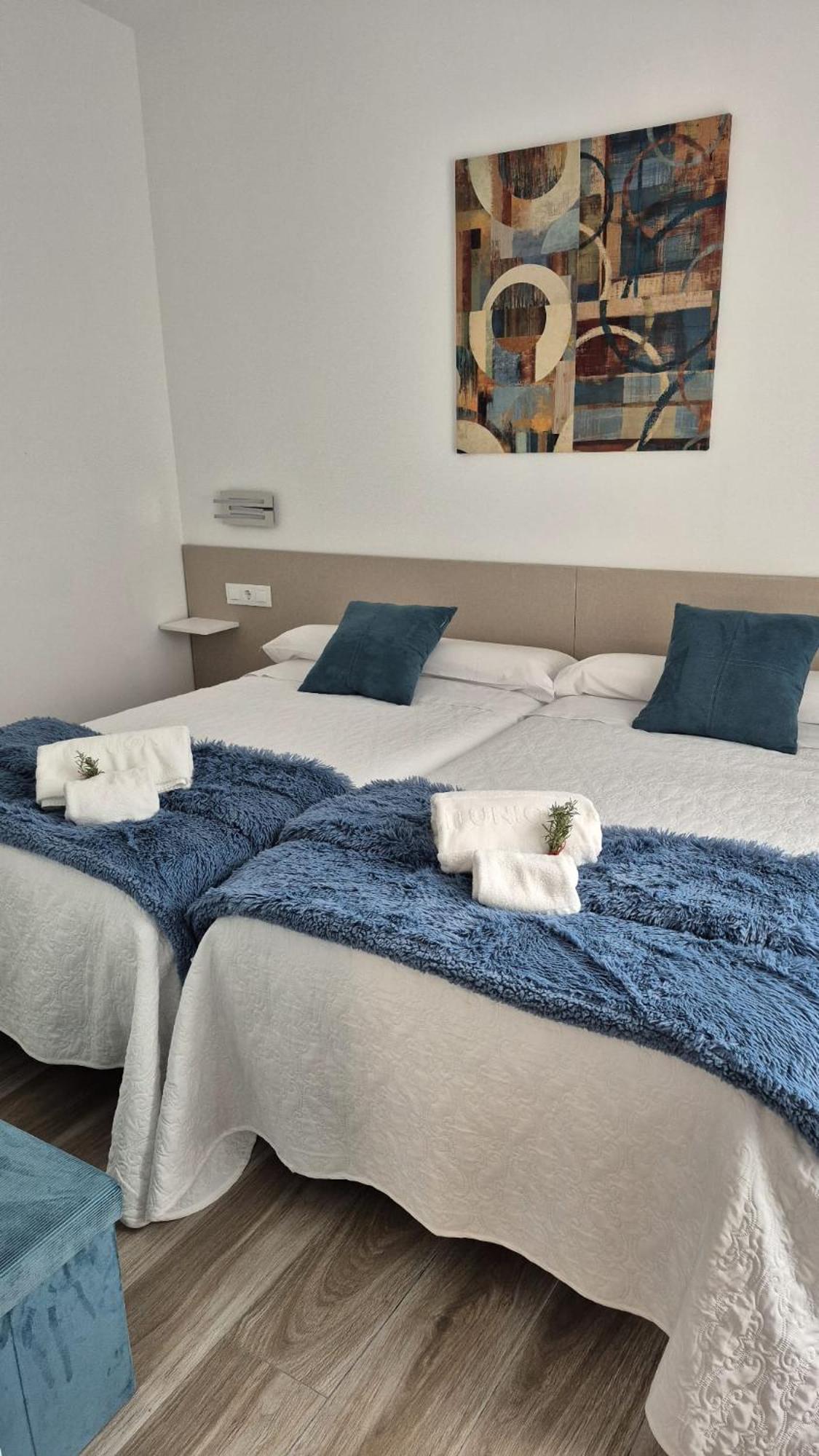 Tres Torres Apartamento Turistico Almoharin Ngoại thất bức ảnh